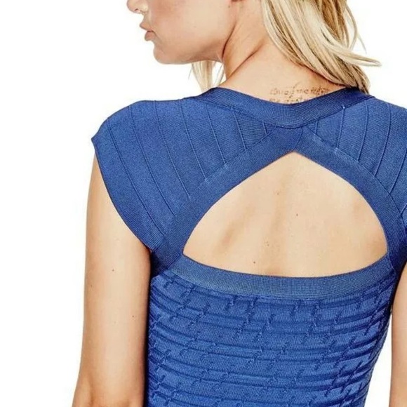 Brand New Guess Brandi Textured Bodycon Dress Size Medium - Picture 3 of 8